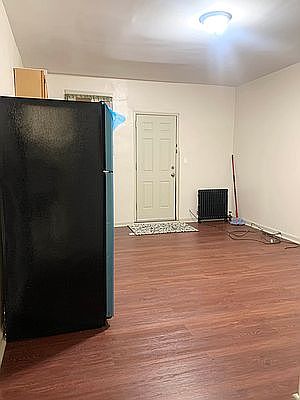 2nd image of 957 Lafayette Ave #1