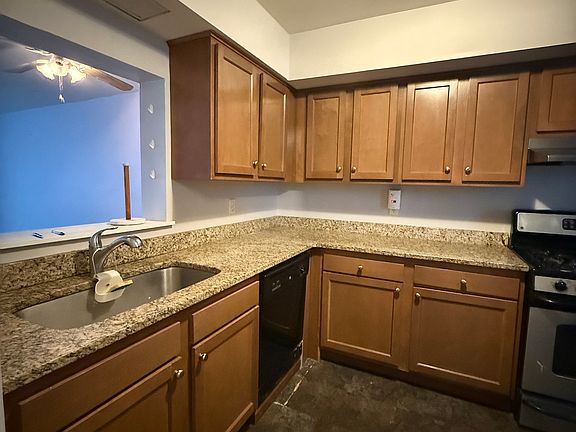 4th image of 10 Talcott Forest Rd APT I