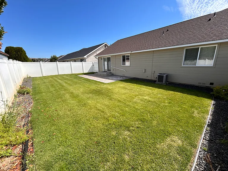1022 S 88th Ave — Photo 11