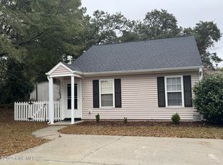 821 Summer Tree Ln, Wilmington, NC 28412