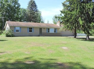 1371 W Cody Estey Rd, Pinconning, MI 48650
