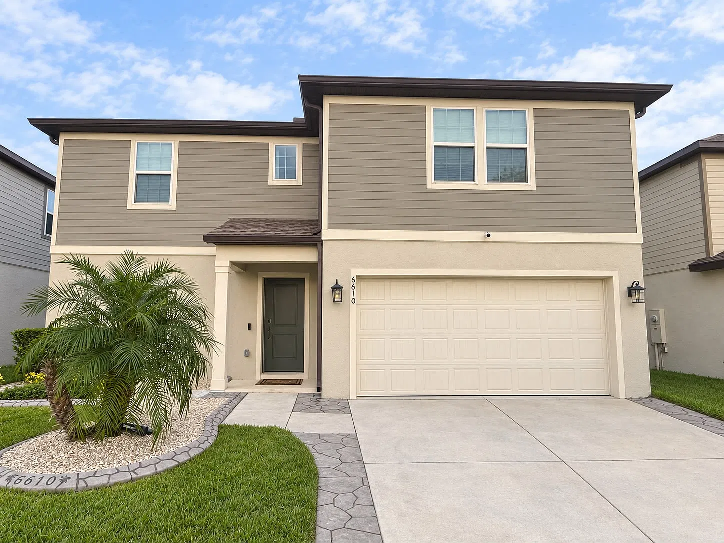 4 bed, 2894 sqft, $4,000 — Photo 1