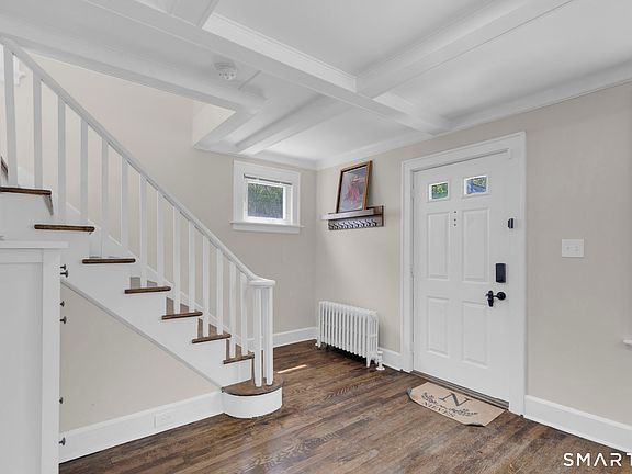 4th image of 24 Pleasant Avenue