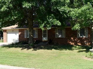 1005 N 14th Ave, Ozark, MO 65721