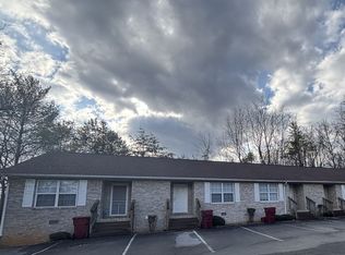 Nice, LARGE 1 bed/1 bath near Milligan, University Pkwy & Downtown JC, $1000 per month, Johnson City, TN 37601