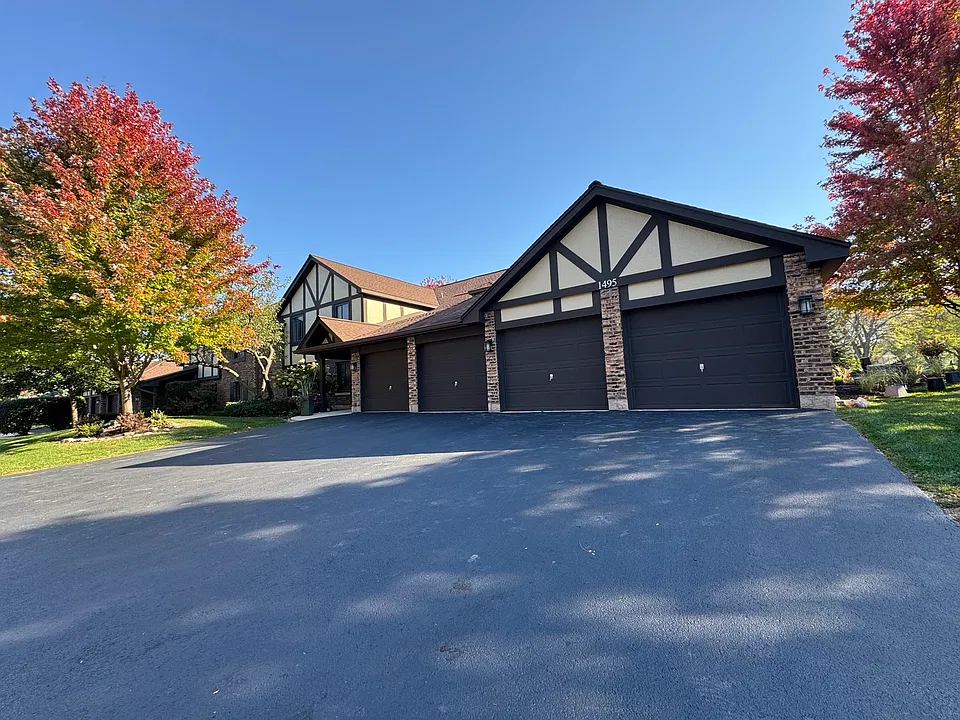 1495 Johnstown Ln