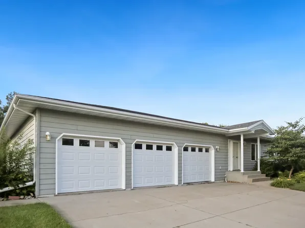 2414 14th Ave SE, Aberdeen City, SD 57401