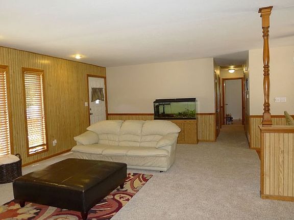 5th image of 4904 Hedges Ave