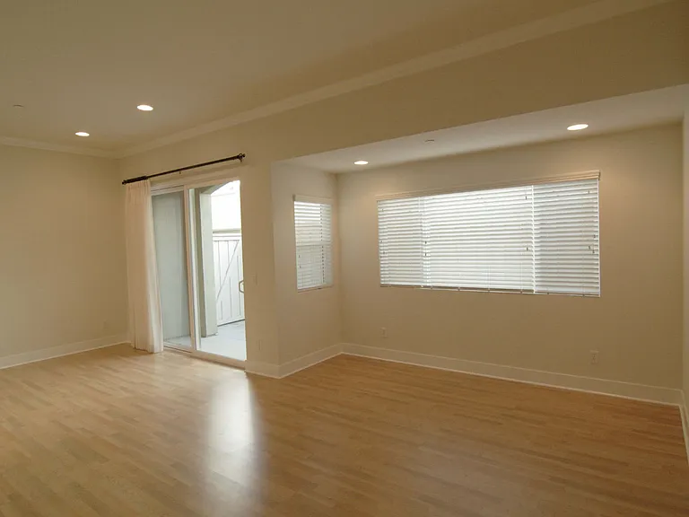 20362 Santa Ana Ave #7 — Photo 2