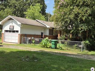 202 Roosevelt Rd, Hooks, TX 75561