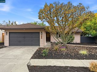 1400 Whitman Rd, Concord, CA 94518