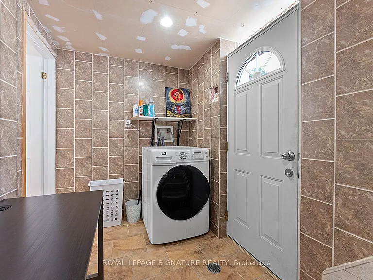502 Westmount Ave #LOWER — Photo 14