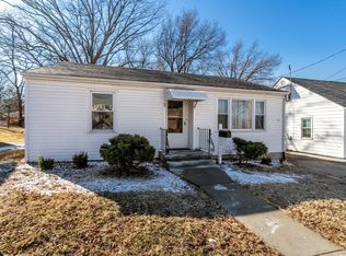 902 Windsor St, Boonville, MO 65233