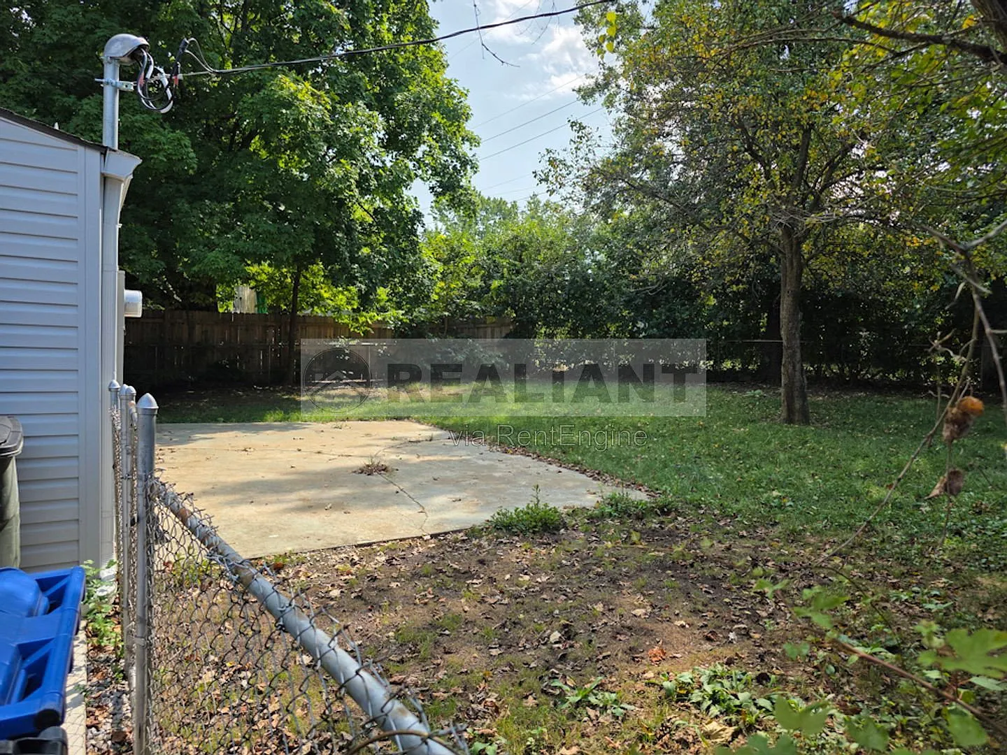 4 bed, 2.0 bath, 1162 sqft, $1,950 — Photo 3