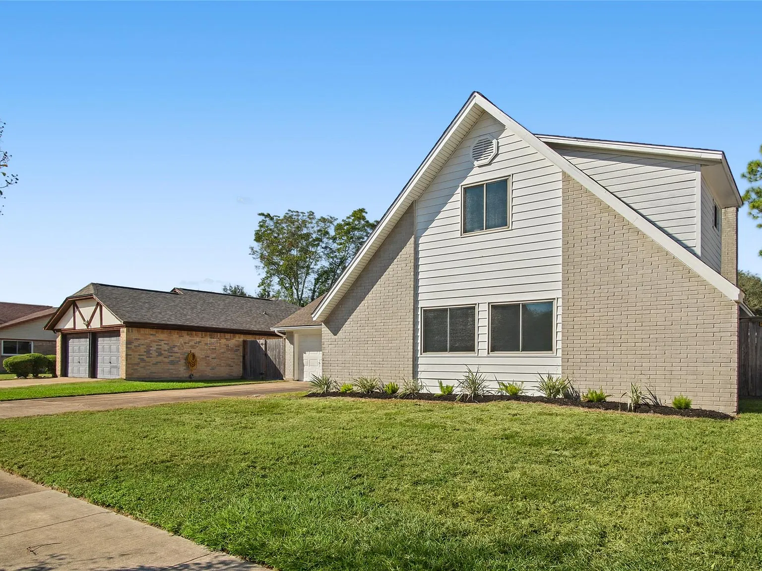 3 bed, 2.5 bath, 1485 sqft, $2,150 — Photo 4