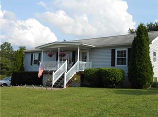 35 Eagles Nest Ln, Plattekill, NY 12589