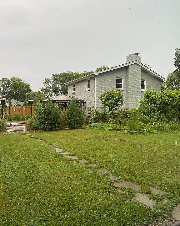 side yard/veggie garden