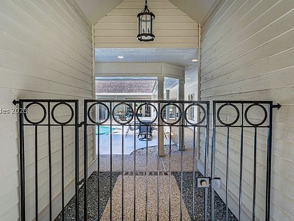 4th image of 7 Sussex Ln