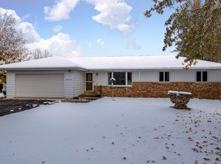 W2473 W County Line Dr, Kewaskum, WI 53040