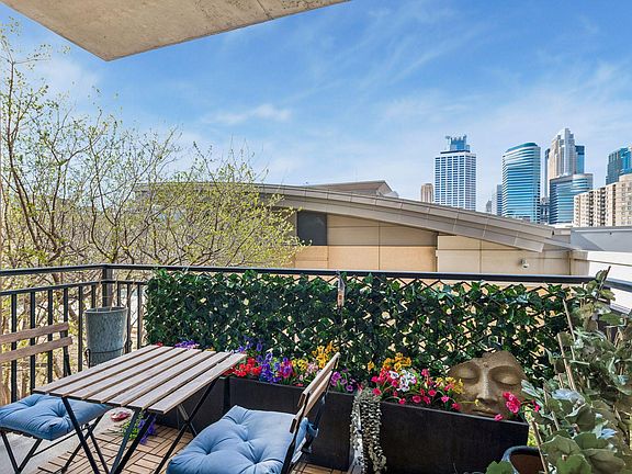 5th image of 100 3rd Ave S Unit 606