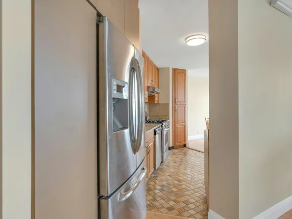 7004 Blvd East image 6 of 39