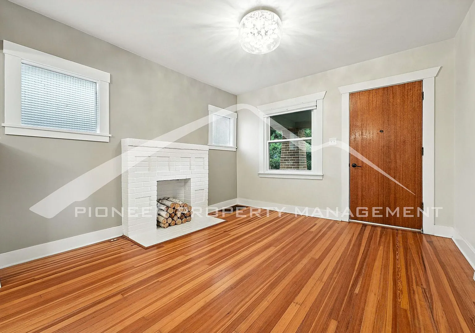 Spacious Home with Washer/Dryer and 2-Car Garage — Photo 3