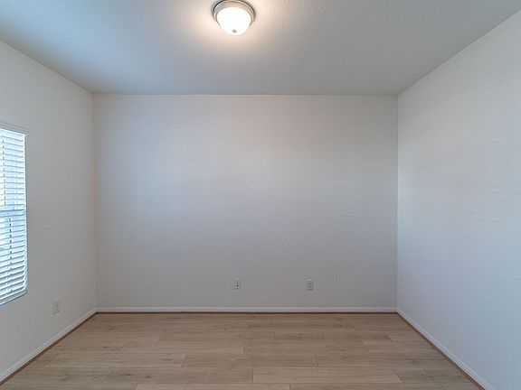 3rd image of 448 Blue Hibiscus Dr