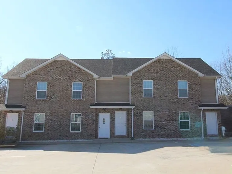 2264 McCormick Ln #B — Photo 2