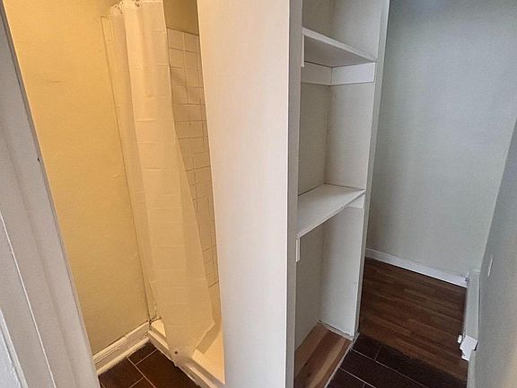 3rd image of 4705 Longshore Ave