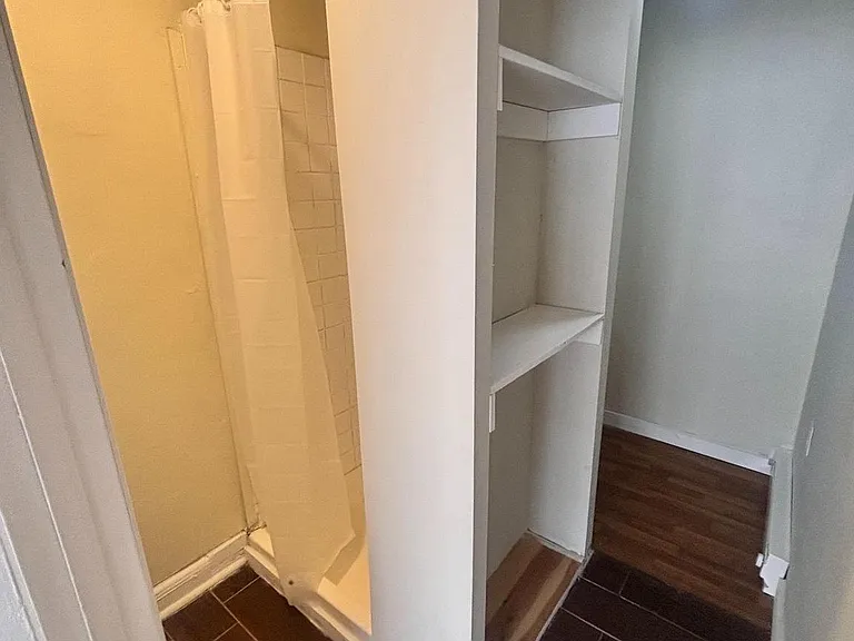 4705 Longshore Ave — Photo 3