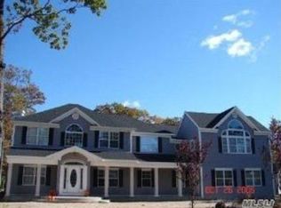 3 Vintage Ct, Middle Island, NY 11953