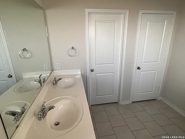 12150 Old Onyx — Photo 12