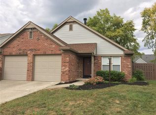 9798 Pine Ridge North Dr, Fishers, IN 46038