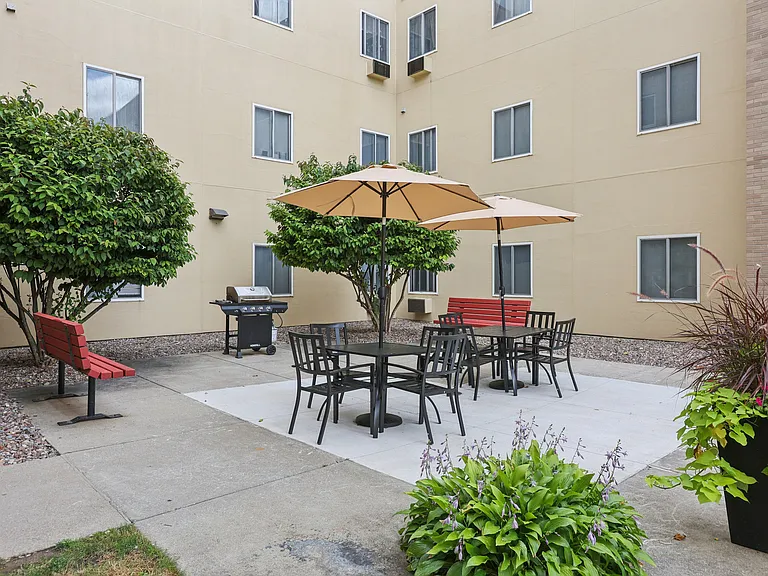 1490 Estates Senior Apartments- 62 & Older — Photo 9