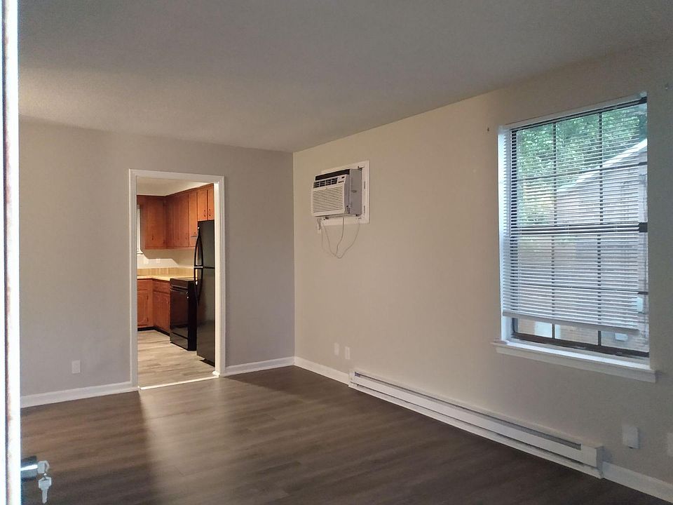 1st image of 360 Ryder Ave APT B