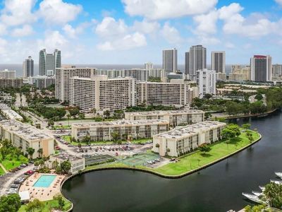 701 Three Islands Blvd APT 217, Hallandale, FL, 33009