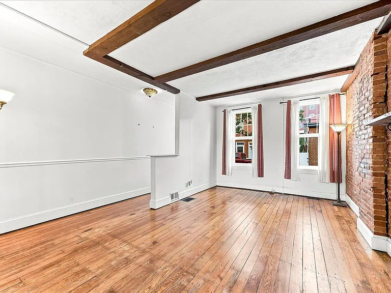122 E Miner St — Photo 28
