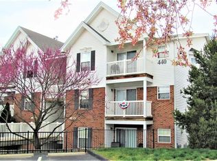 440 Benton Dr APT H, Saint Peters, MO 63376