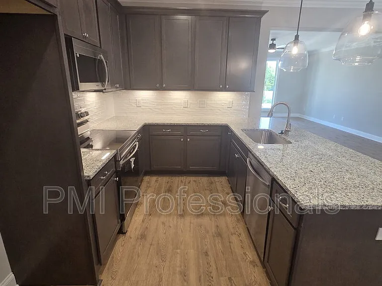 1339 Rebecca Johns Dr — Photo 6