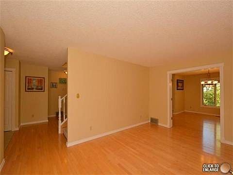 5th image of 17 Kingswood Dr