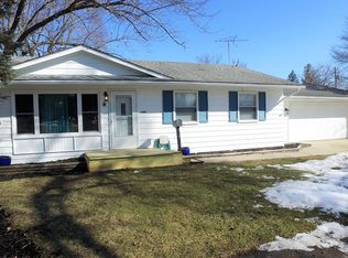 248 Rivers View Dr, Carpentersville, IL 60110