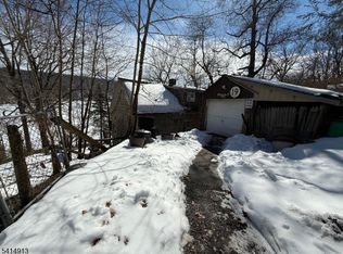 19 Up Grnwd Rd, West Milford Twp., NJ 07421