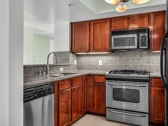 5th image of 11551 Santa Monica Blvd #400