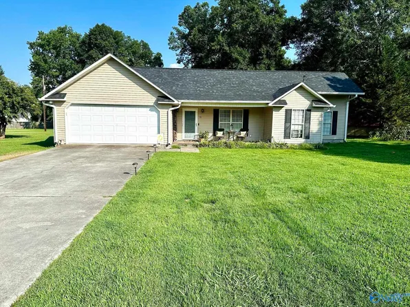 92 Dogwood Cir, Boaz, AL 35956