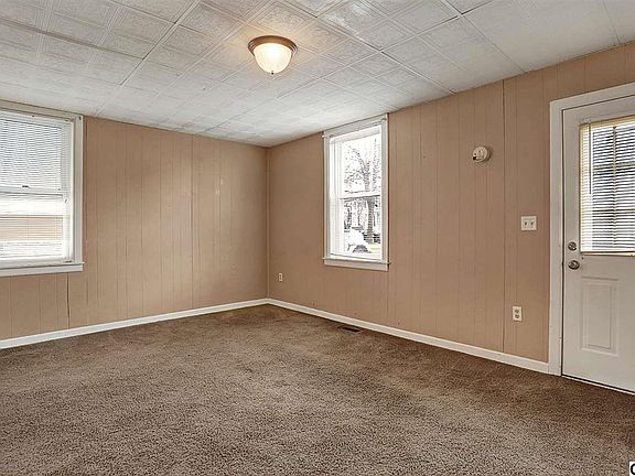 5th image of 401 N Bedford St