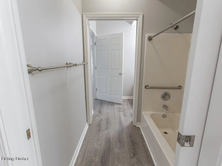 608 E Spring St #2 — Photo 9