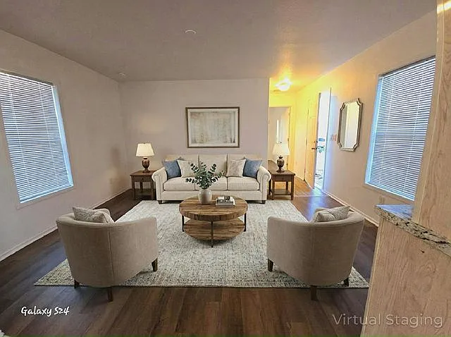 2 bed, 2.0 bath, 896 sqft, $1,743 — Photo 3