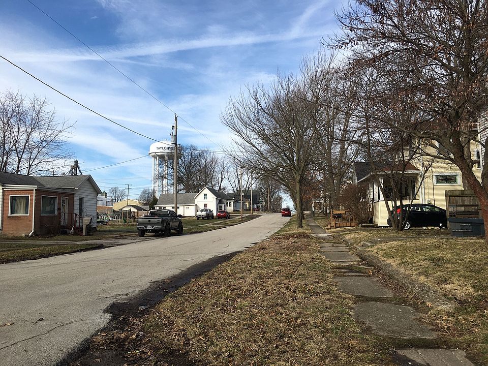 1st image of 523 E Poplar St