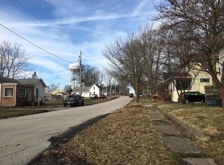 523 E Poplar St, Taylorville, IL 62568
