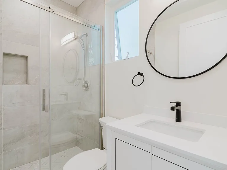 8107 Lemona Ave — Photo 20
